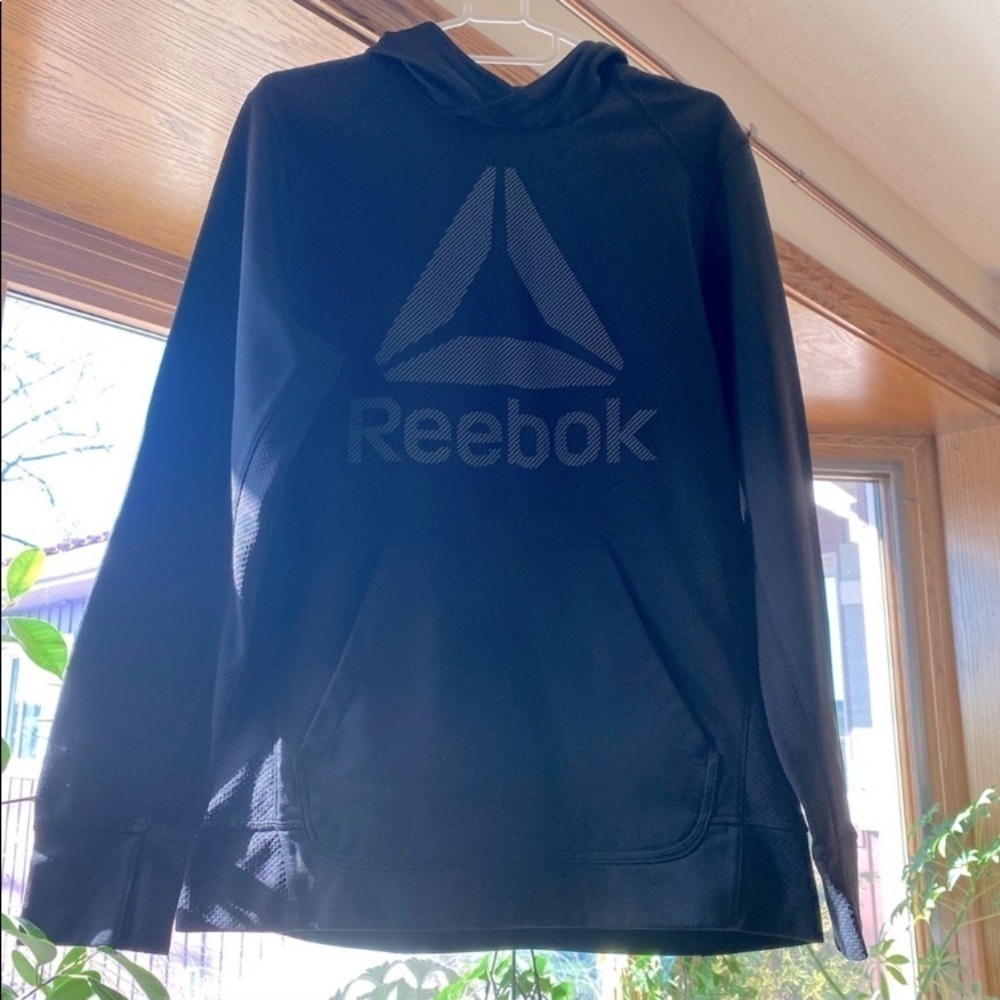 Reebok hoodie size small black​​​​​​​​​​​​​​​